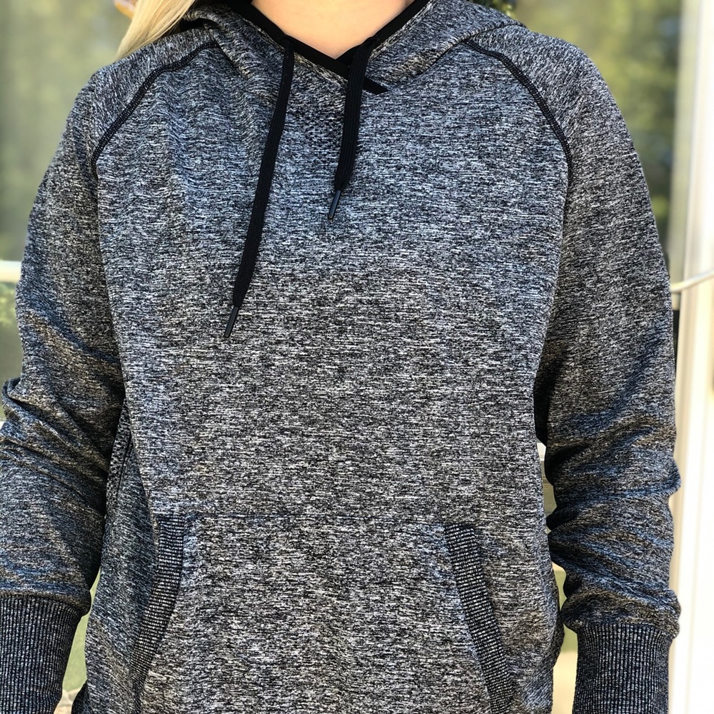 Lucy athletic ware top